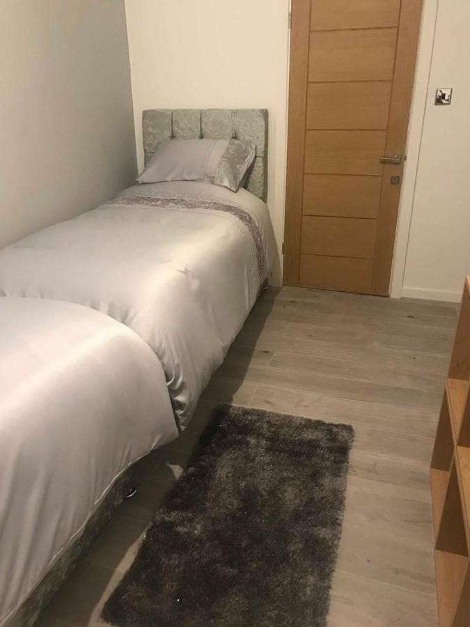 Twin Room Private Bathroom