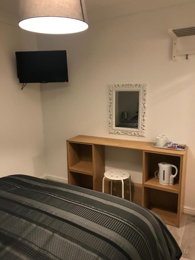 Double Room Private Bathroom