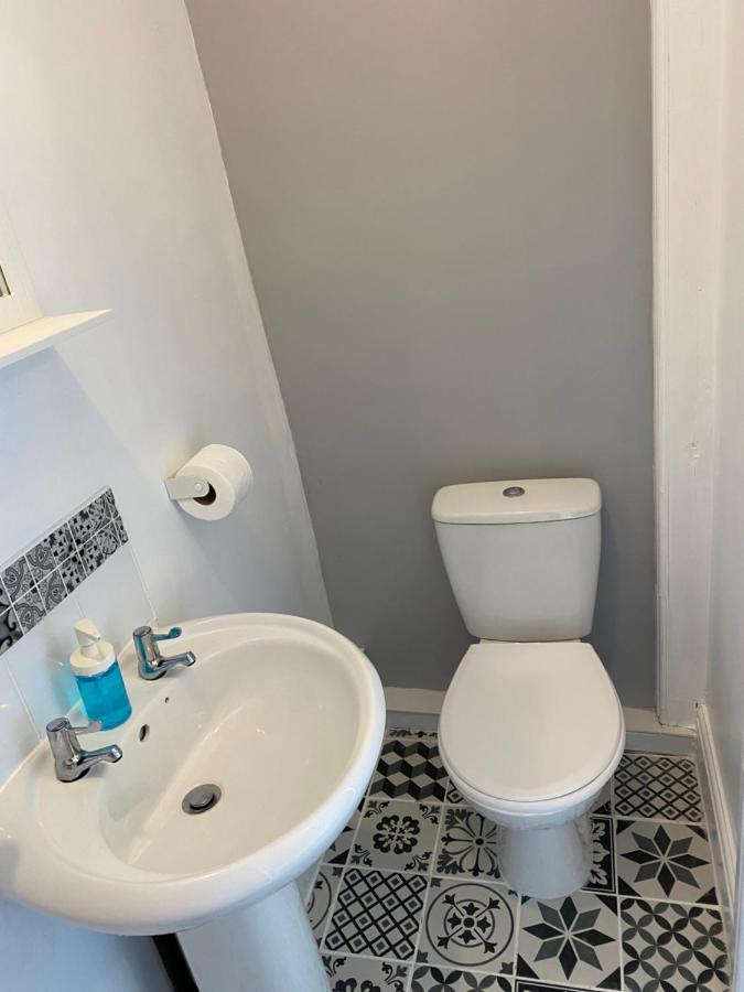 Twin Room Private Bathroom