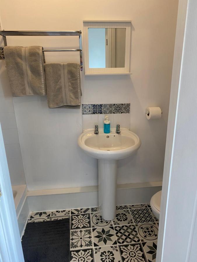 Twin Room Private Bathroom