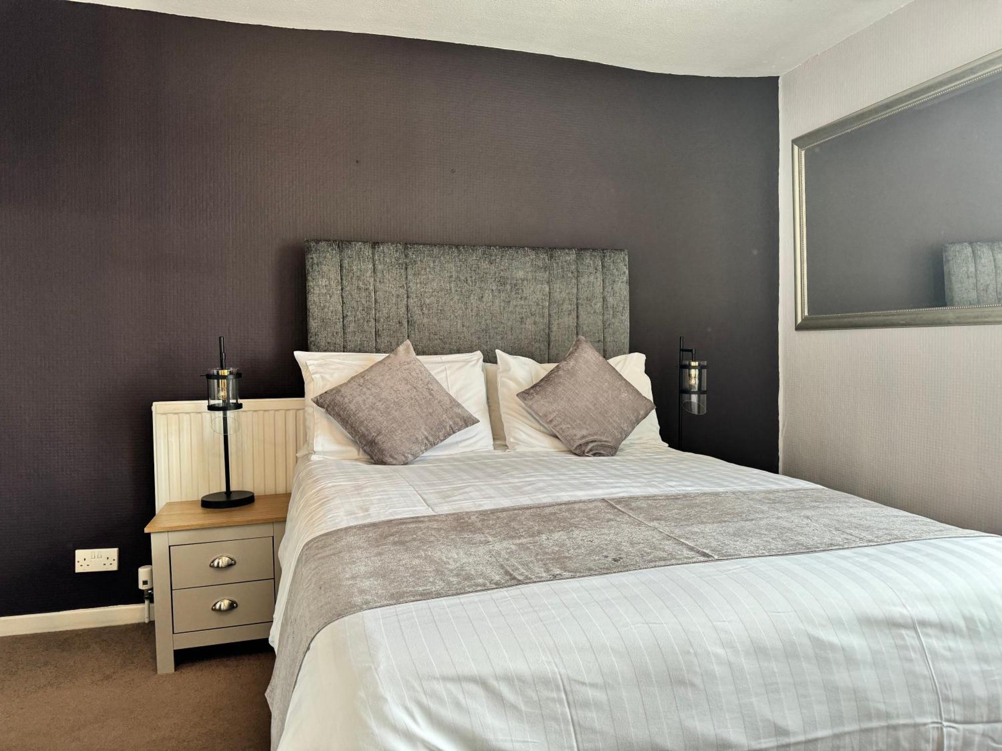 Basic Double Room,1624774317:JPEG