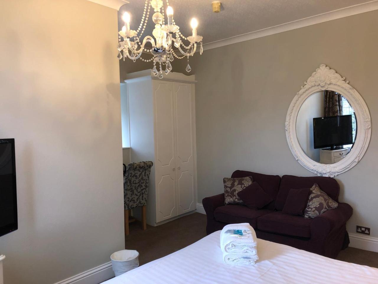 King Room Private Bathroom