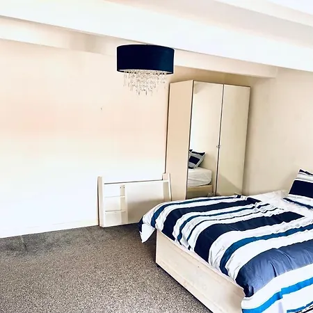 Private Room Close To Leeds University And City Centre-3