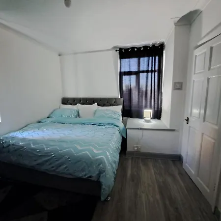 Stylish & Cosy Studio-3